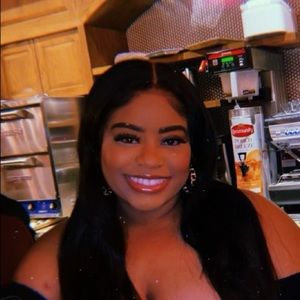 Meet your Posher, Tiara